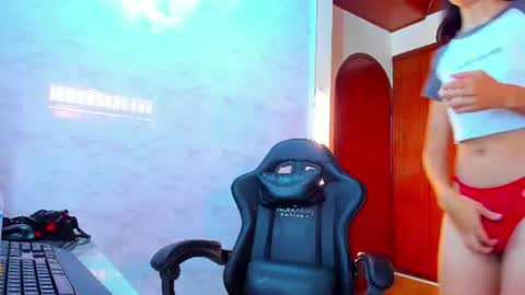 FOXXY online show from August 6, 2026, 11:56 am