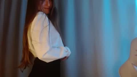 Annie online show from February 27, 2026, 9:37 pm