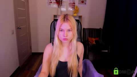 Mia online show from February 12, 2026, 3:29 pm