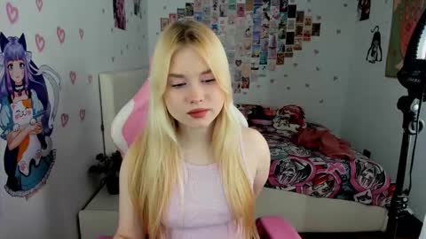 Mia online show from February 22, 2026, 3:10 pm