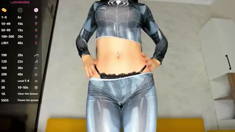 Snapshot of sweetie_peach_ chatting on October 31, 2025, 4:02 am sweetie_peach_ online show from October 31, 2025, 4:02 am