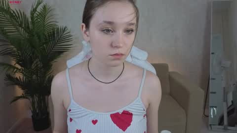 Snapshot of sweetieblush chatting on April 6, 2026, 12:52 am Lottie online show from April 6, 2026, 12:52 am