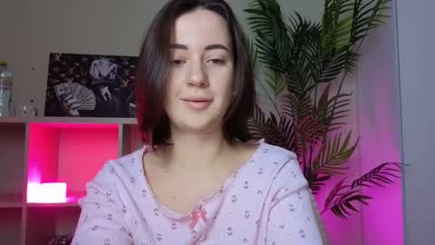 Kendl online show from March 1, 2026, 5:04 pm