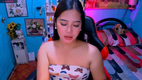 Nicole online show from February 28, 2025, 9:12 pm