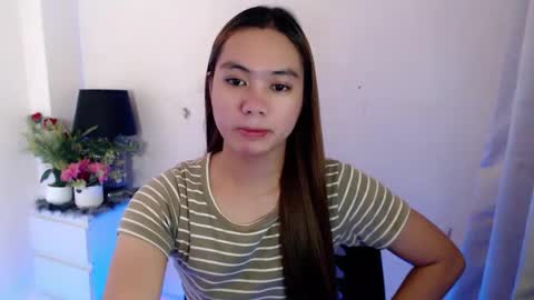 SWEET KEYA online show from March 22, 2026, 8:51 am