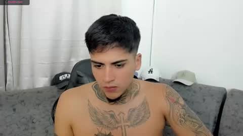 Snapshot of sweetlatinoboy chatting on July 2, 2026, 10:05 pm SWEETLATINBOY online show from July 2, 2026, 10:05 pm