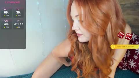 Snapshot of sweetlikestrawberrywine chatting on December 15, 2025, 3:11 am Strawberry Wine online show from December 15, 2025, 3:11 am