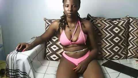 Snapshot of sweetlily_30 chatting on February 15, 2026, 7:27 am sweetlily_30 online show from February 15, 2026, 7:27 am