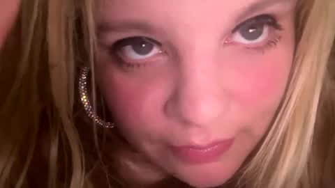 Lisa  online show from March 11, 2025, 4:29 pm