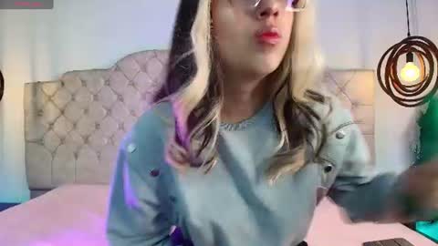 sweetlyundone online show from June 10, 2026, 7:46 pm