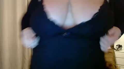 Snapshot of sweetmayacutie chatting on January 15, 2025, 7:23 pm sweetmaya online show from January 15, 2025, 7:23 pm