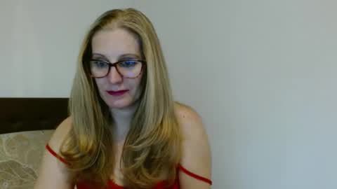 sweetmayaxoxo online show from January 6, 2025, 2:25 pm