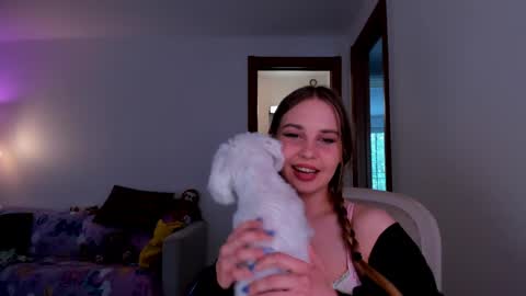 Snapshot of sweetmila1 chatting on May 8, 2026, 1:27 pm Mila online show from May 8, 2026, 1:27 pm