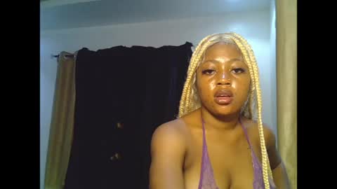 sweetmila9 online show from May 26, 2026, 8:43 am