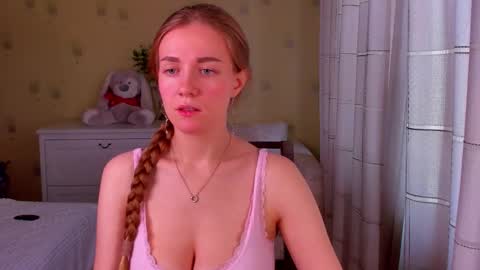 Swetmilkis online show from October 21, 2025, 8:59 am