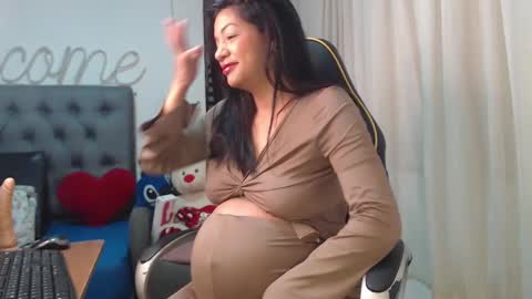 Snapshot of sweetmom12 chatting on February 16, 2025, 1:38 pm Sweetmom12 online show from February 16, 2025, 1:38 pm