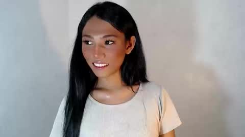 Nia online show from October 18, 2025, 11:44 am