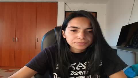 Snapshot of sweetmysterious18 chatting on September 9, 2025, 11:32 am Sweet Mysterious online show from September 9, 2025, 11:32 am