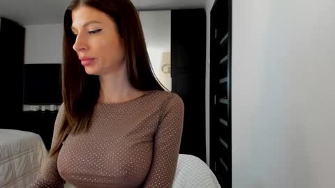 Snapshot of sweetndcrazy chatting on September 30, 2025, 6:07 am Nicole online show from September 30, 2025, 6:07 am