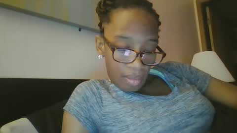 Snapshot of sweetness_cool chatting on January 18, 2025, 10:06 pm sweetness_cool online show from January 18, 2025, 10:06 pm