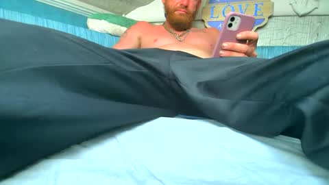 Snapshot of sweetnsexy95 chatting on February 25, 2025, 9:57 pm WeAim2PZzz online show from February 25, 2025, 9:57 pm