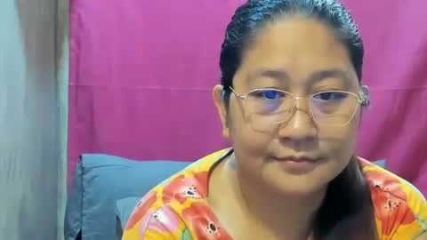 Snapshot of sweetpilipina88 chatting on December 9, 2024, 7:39 pm MIA online show from December 9, 2024, 7:39 pm