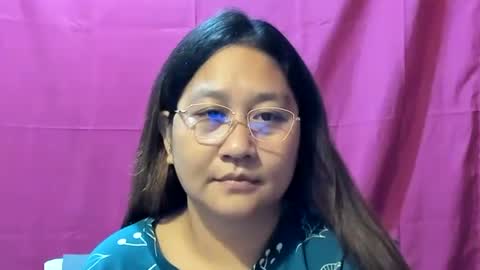 Snapshot of sweetpilipina88 chatting on December 16, 2024, 2:36 am MIA online show from December 16, 2024, 2:36 am