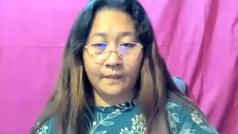 Snapshot of sweetpilipina88 chatting on December 16, 2024, 5:38 am MIA online show from December 16, 2024, 5:38 am