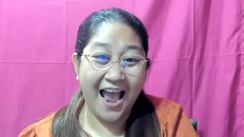 Snapshot of sweetpilipina88 chatting on December 22, 2024, 11:41 pm MIA online show from December 22, 2024, 11:41 pm