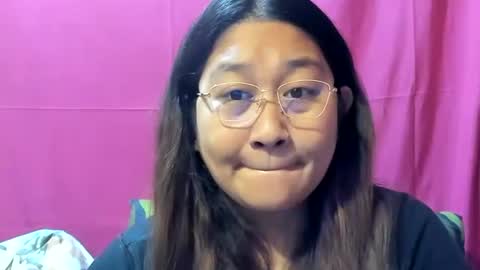 Snapshot of sweetpilipina88 chatting on December 26, 2024, 11:24 pm MIA online show from December 26, 2024, 11:24 pm