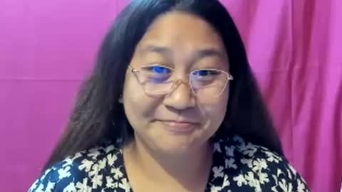 Snapshot of sweetpilipina88 chatting on December 29, 2024, 11:40 am MIA online show from December 29, 2024, 11:40 am