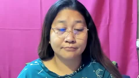 Snapshot of sweetpilipina88 chatting on January 13, 2025, 12:45 pm MIA online show from January 13, 2025, 12:45 pm