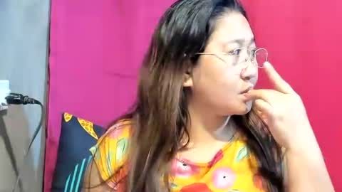 Snapshot of sweetpilipina88 chatting on January 23, 2025, 8:15 am MIA online show from January 23, 2025, 8:15 am