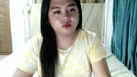 Snapshot of sweetprincess_athena chatting on December 30, 2024, 4:20 am Princess Ella online show from December 30, 2024, 4:20 am