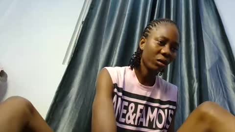 Snapshot of sweetpussy135 chatting on October 11, 2025, 7:12 pm slim ivy online show from October 11, 2025, 7:12 pm