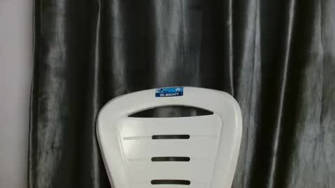 Snapshot of sweetpussy135 chatting on November 2, 2025, 5:48 pm slim ivy online show from November 2, 2025, 5:48 pm