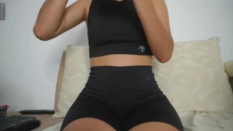 Snapshot of sweetpussyhot_ chatting on February 19, 2025, 9:39 am Hello Welcome Im here from WEDNESDAY to SUNDAY 430am to 830am and 3 to 7 timeMONDAY and TUESDAY i rest online show from February 19, 2025, 9:39 am