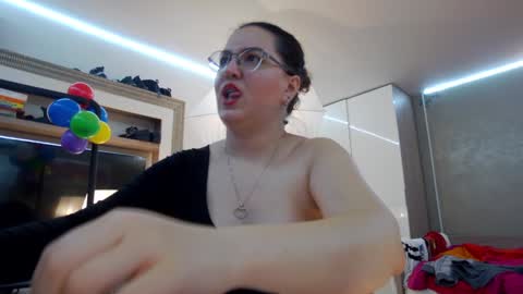 SweetRaisa online show from January 15, 2025, 8:48 pm