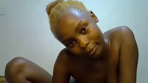 Snapshot of sweetrall chatting on February 15, 2026, 11:23 pm Lilly online show from February 15, 2026, 11:23 pm