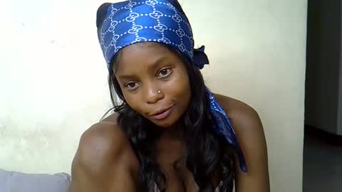 Snapshot of sweetrall chatting on February 25, 2026, 10:19 pm Lilly online show from February 25, 2026, 10:19 pm