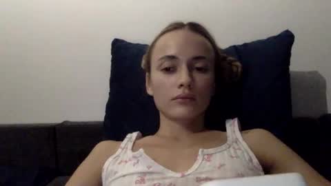 sweetsatalana online show from June 9, 2026, 11:27 pm