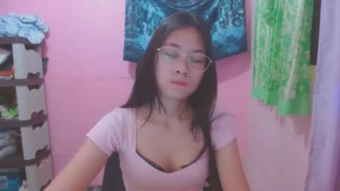 Snapshot of sweetsexygirl20 chatting on May 7, 2026, 2:06 am Mia online show from May 7, 2026, 2:06 am