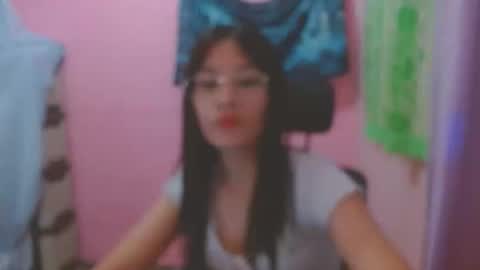 Snapshot of sweetsexygirl20 chatting on May 19, 2026, 12:55 pm Mia online show from May 19, 2026, 12:55 pm