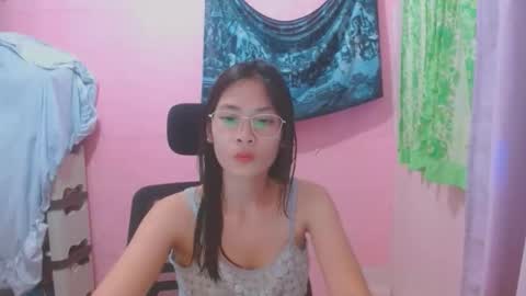 Snapshot of sweetsexygirl20 chatting on May 20, 2026, 12:44 pm Mia online show from May 20, 2026, 12:44 pm