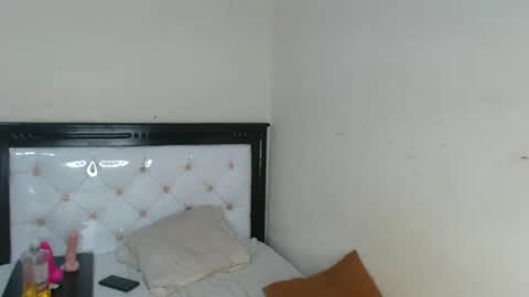 sweetslyvie online show from April 25, 2026, 12:30 pm