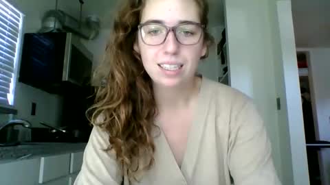 Snapshot of sweetsocalgirl chatting on January 12, 2025, 6:05 pm sweetsocalgirl online show from January 12, 2025, 6:05 pm