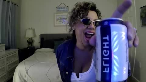 sweetsugar1979 online show from February 18, 2026, 7:15 am