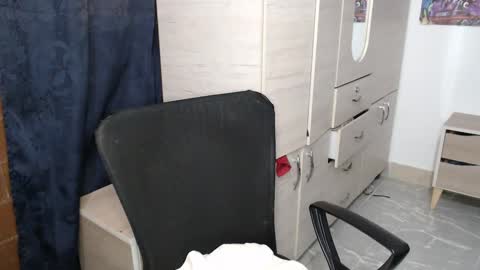 Snapshot of sweett_candy1 chatting on September 24, 2025, 3:43 am sweett_candy1 online show from September 24, 2025, 3:43 am