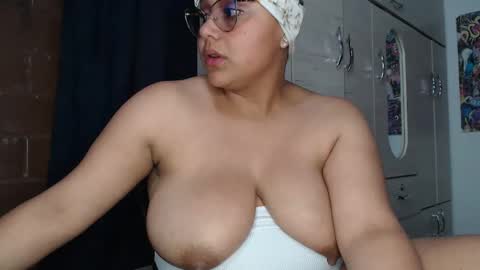 Snapshot of sweett_candy1 chatting on September 26, 2025, 4:05 am sweett_candy1 online show from September 26, 2025, 4:05 am