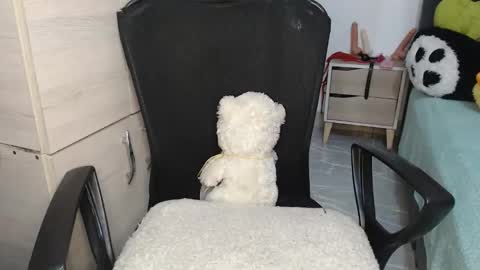 Snapshot of sweett_candy1 chatting on November 11, 2025, 2:11 am sweett_candy1 online show from November 11, 2025, 2:11 am